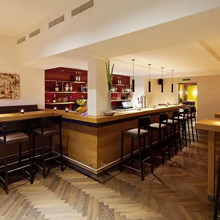 Krone ホテル ドルンビルン