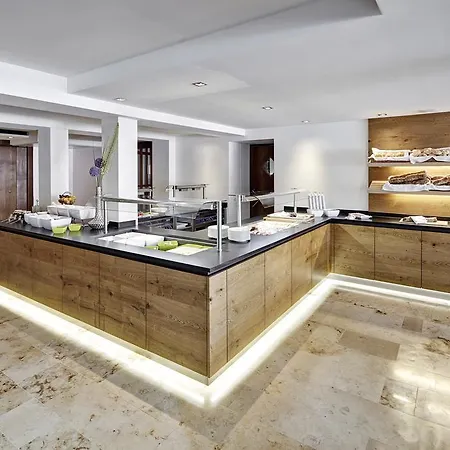Krone Hotel 4*